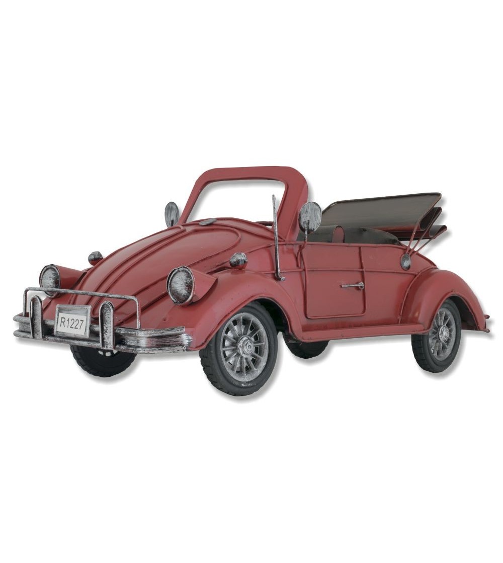Volkswagen Beetle rojo en metal